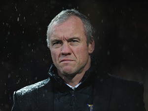 Leeds Rhinos' Brian McDermott watches his team during their Super League match against London Broncos on April 12, 2013