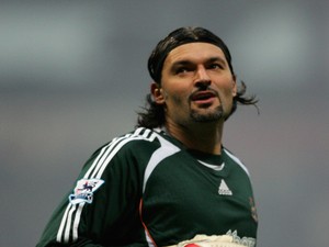 Pavel Srnicek of Newcastle during the Barclays Premiership match between Bolton Wanderers and Newcastle United at the Reebok Stadium on December 26, 2006