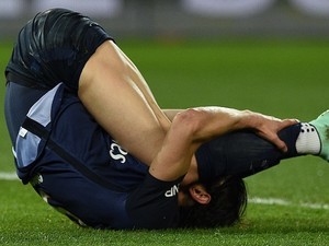 Edinson Cavani performs auto-fellatio during the Ligue 1 game between PSG and Monaco on March 20, 2016