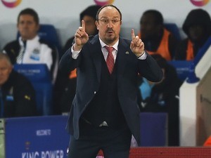 Rafael Benitez gives instructions during the Premier League game between Leicester City and Newcastle United on March 14, 2016