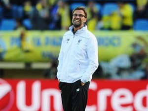 Jurgen Klopp has a stroll prior to the Europa League semi-final between Villarreal and Liverpool on April 28, 2016