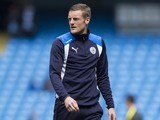 Jamie Vardy warms up prior to the Premier League game between Manchester City and Leicester City on May 13, 2017