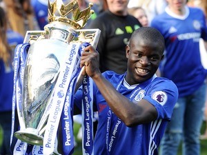 N'Golo Kante poses with the trophy during the Premier League game between Chelsea and Sunderland on May 21, 2017
