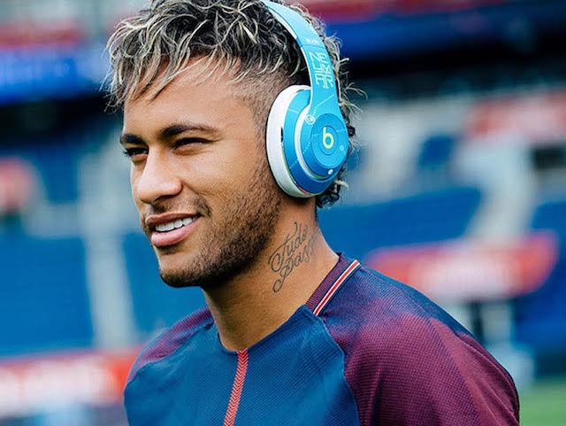 Neymar wearing Beats headphones IN A PSG SHIRT